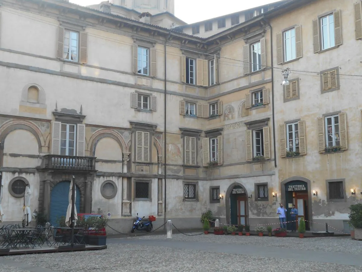 La Maison Des Artistes Bergamo Guest house
