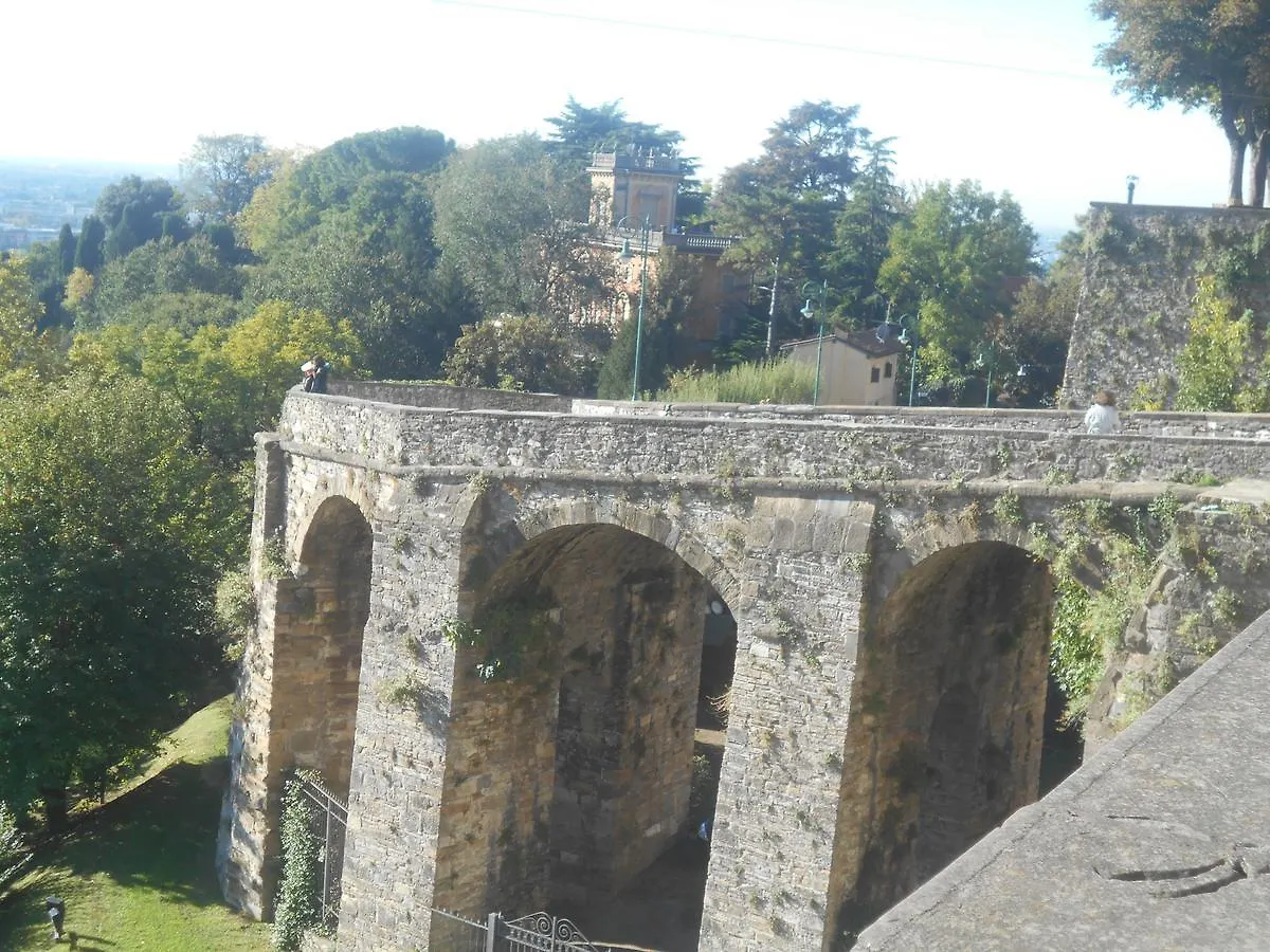 La Maison Des Artistes Bergamo